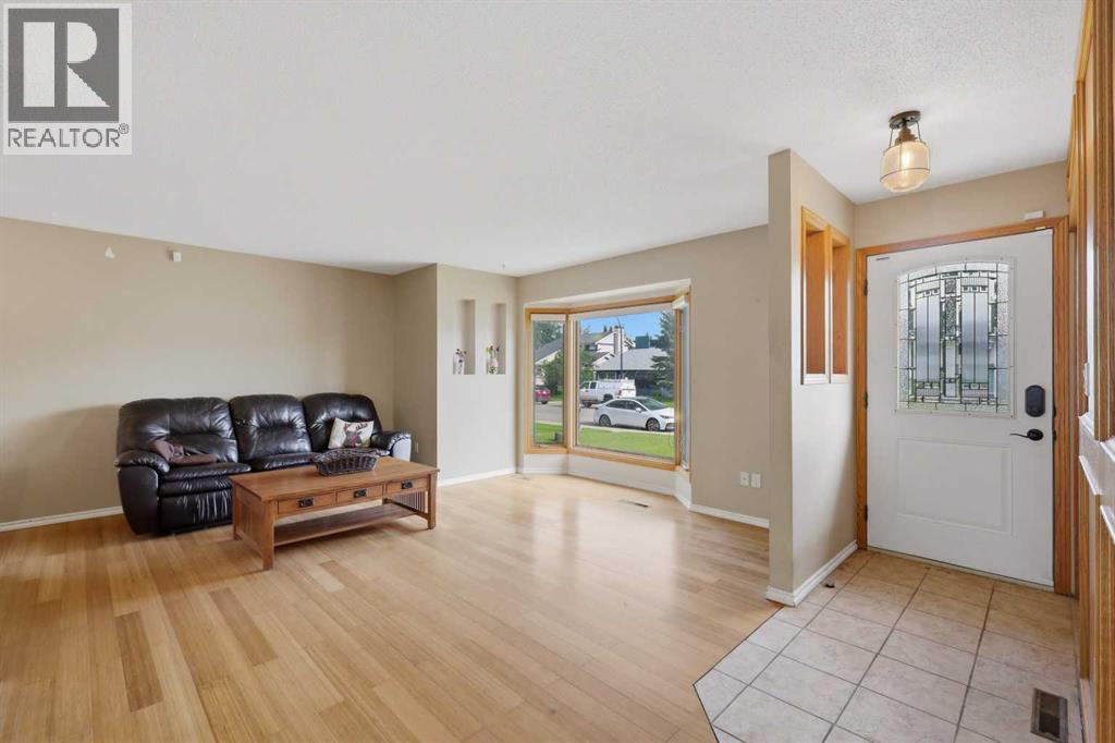 6124 Hamilton Drive