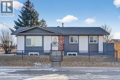 8 Malvern Crescent NE Calgary AB T2A6Z6
