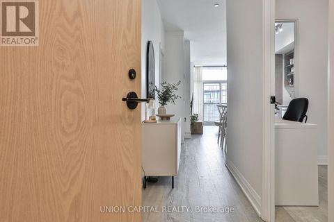 303 - 50 GEORGE BUTCHART DRIVE Toronto (Downsview-Roding-CFB) ON M3K0C9