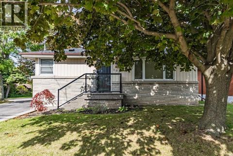 105 MCELROY Road E Hamilton ON L9A1Z1