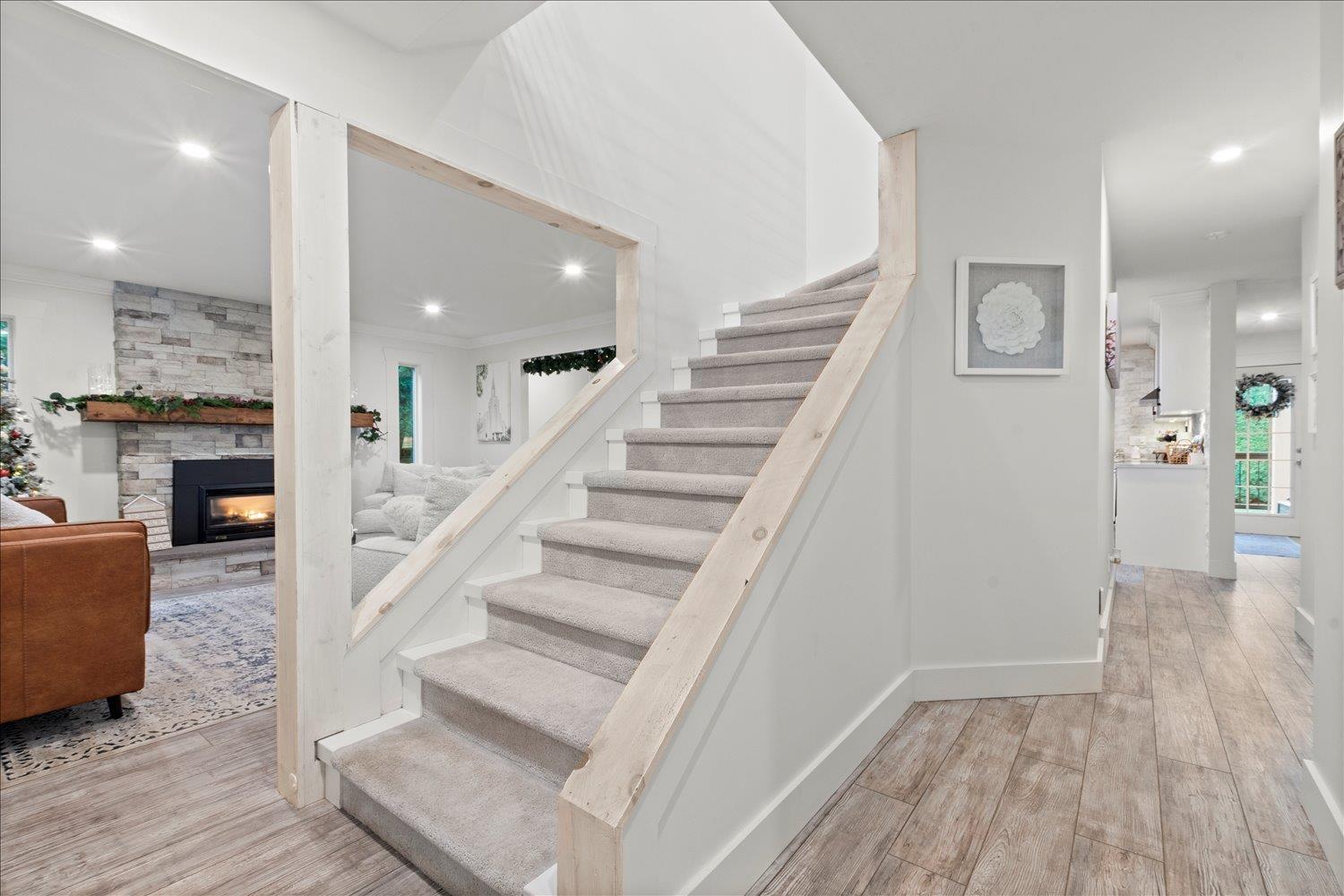 7334 SUNSHINE DRIVE|Sardis West Vedder