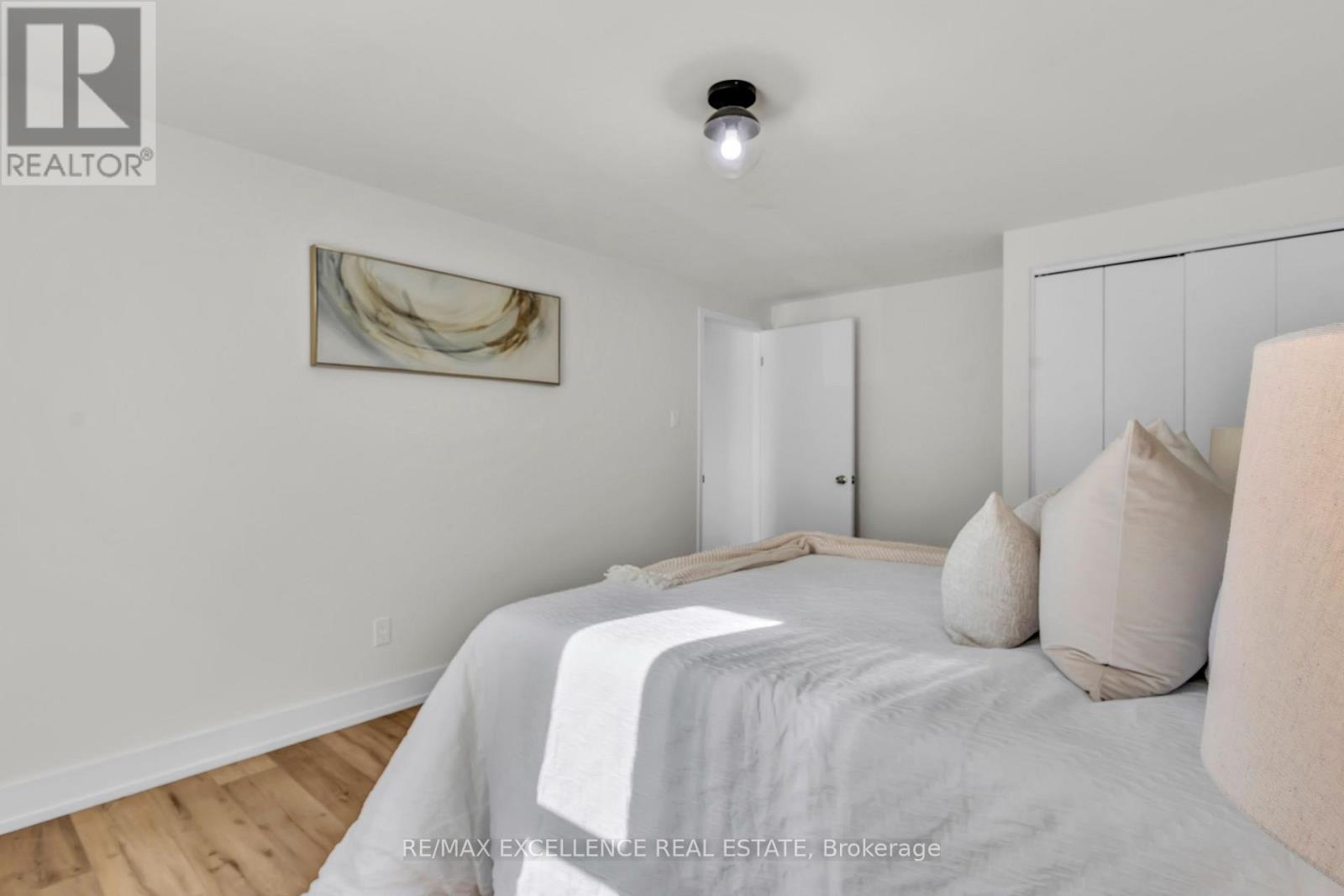 127 ACORN CRESCENT