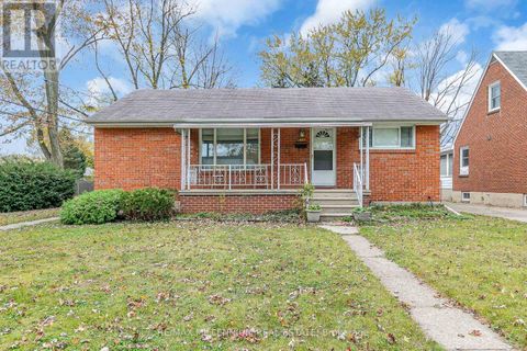 991 PARKVIEW AVENUE Windsor ON N8S2X5
