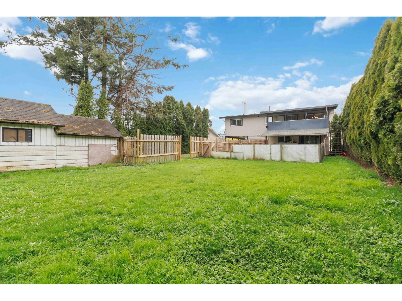 8702 BROADWAY STREET|Chilliwack Proper South