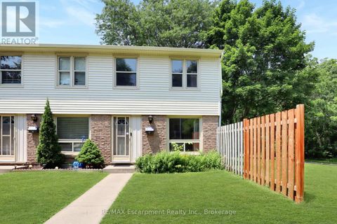 15 - 165 GREEN VALLEY DRIVE Kitchener ON N2P1K3