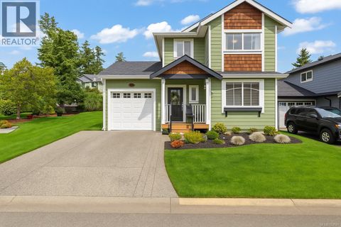 8 Newstead Cres View Royal BC V9B6L4