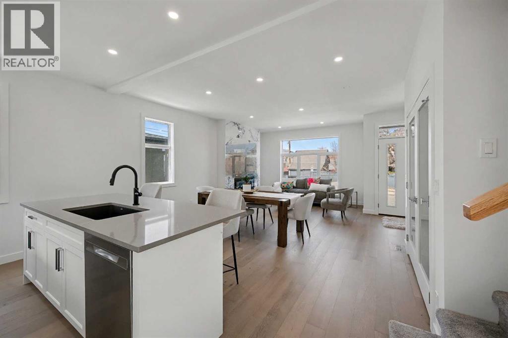 753 Centre Avenue NE