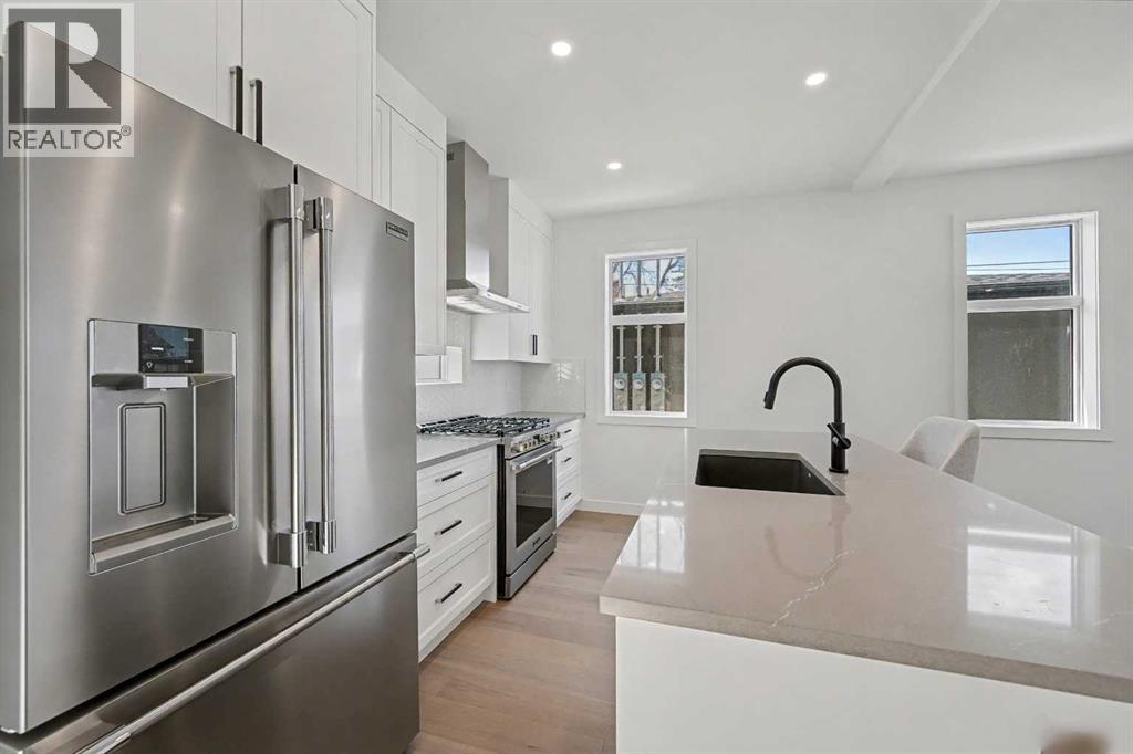 753 Centre Avenue NE