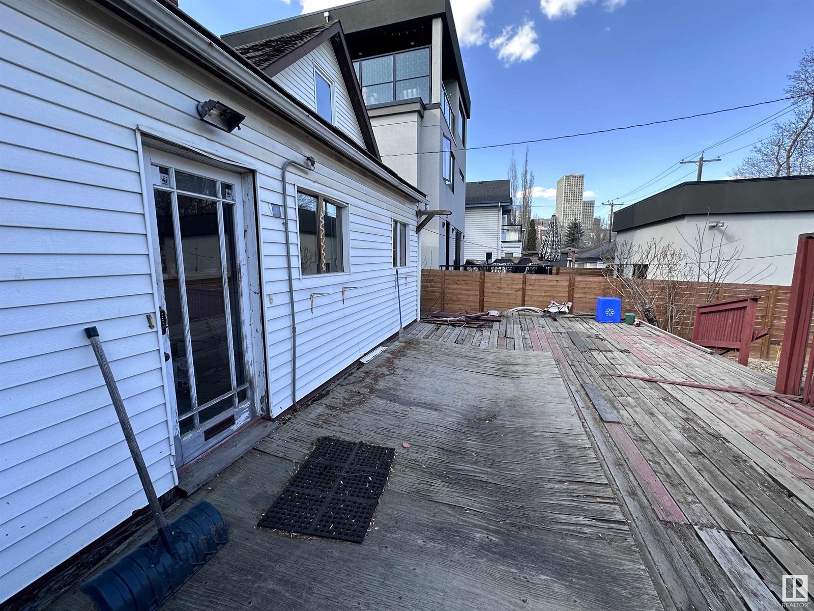 9621 101 ST NW