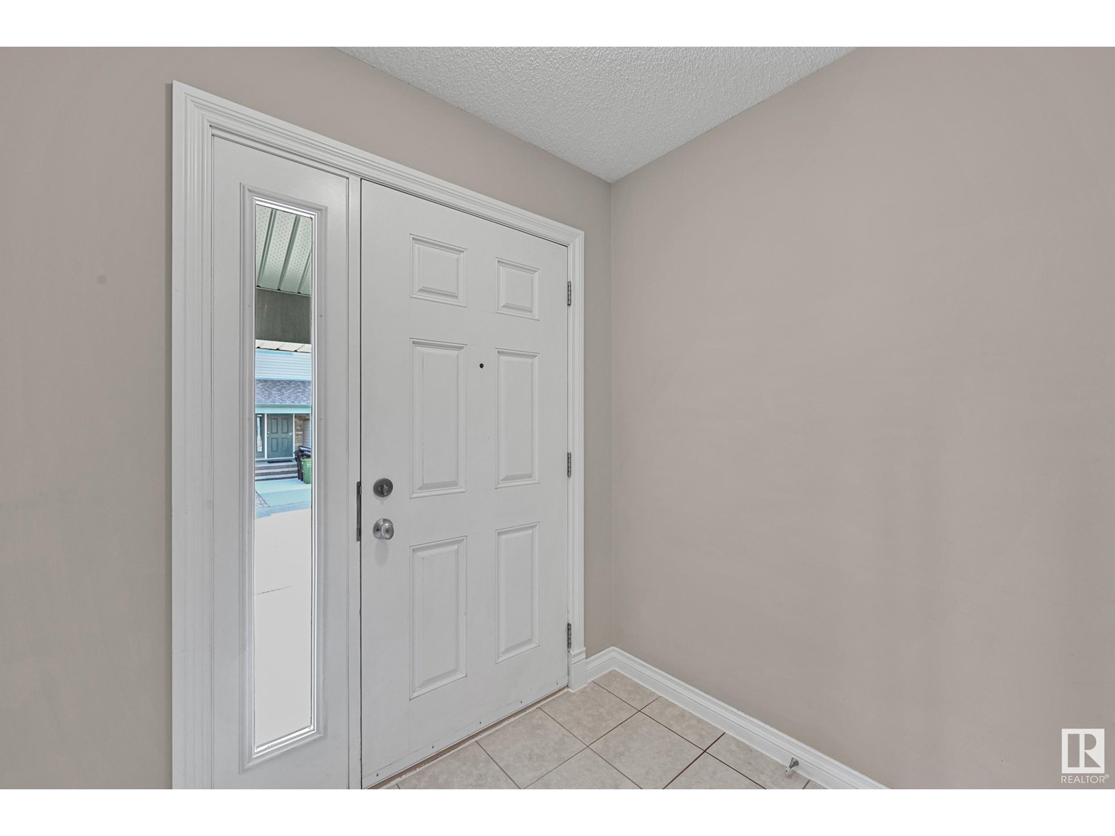 #39 12050 17 AV SW