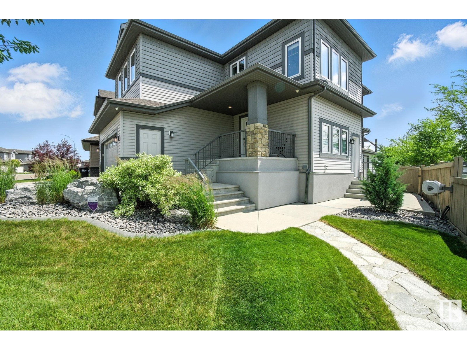 13847 142 AV NW