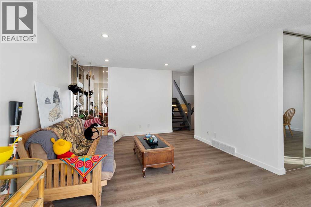 95 Beddington Way NE