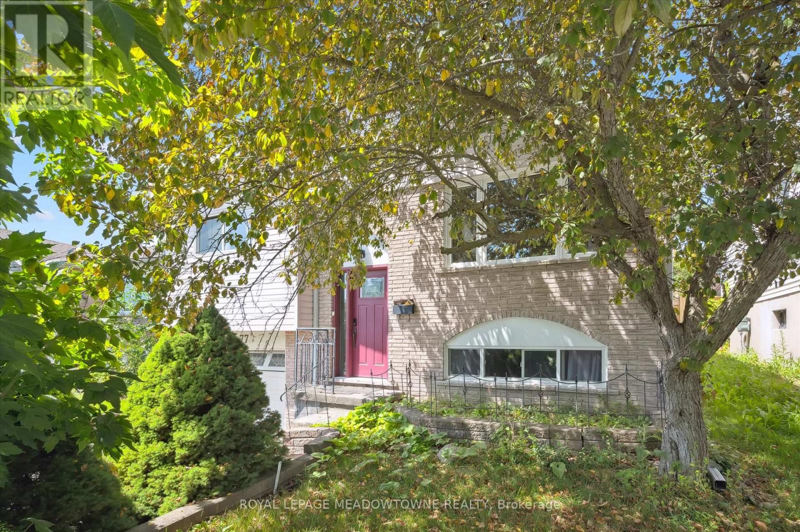 77 PINEMEADOW CRESCENT