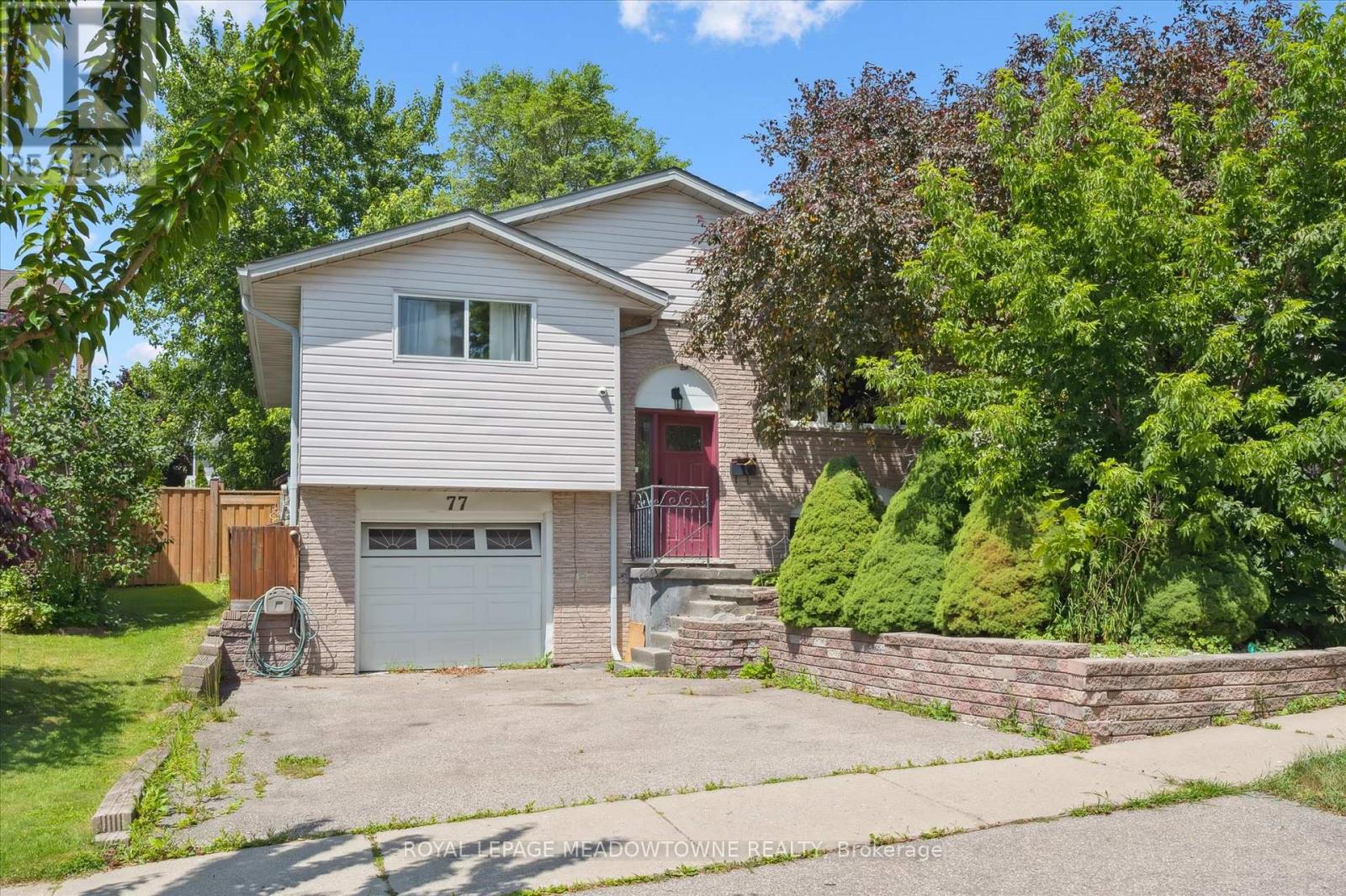 77 PINEMEADOW CRESCENT