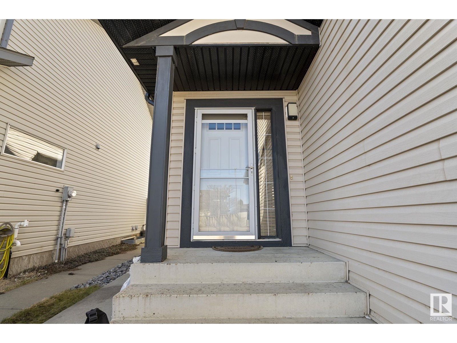 161 EASTON RD SW