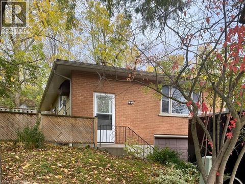 195 WOODSIDE Avenue Cambridge ON N1S3X5