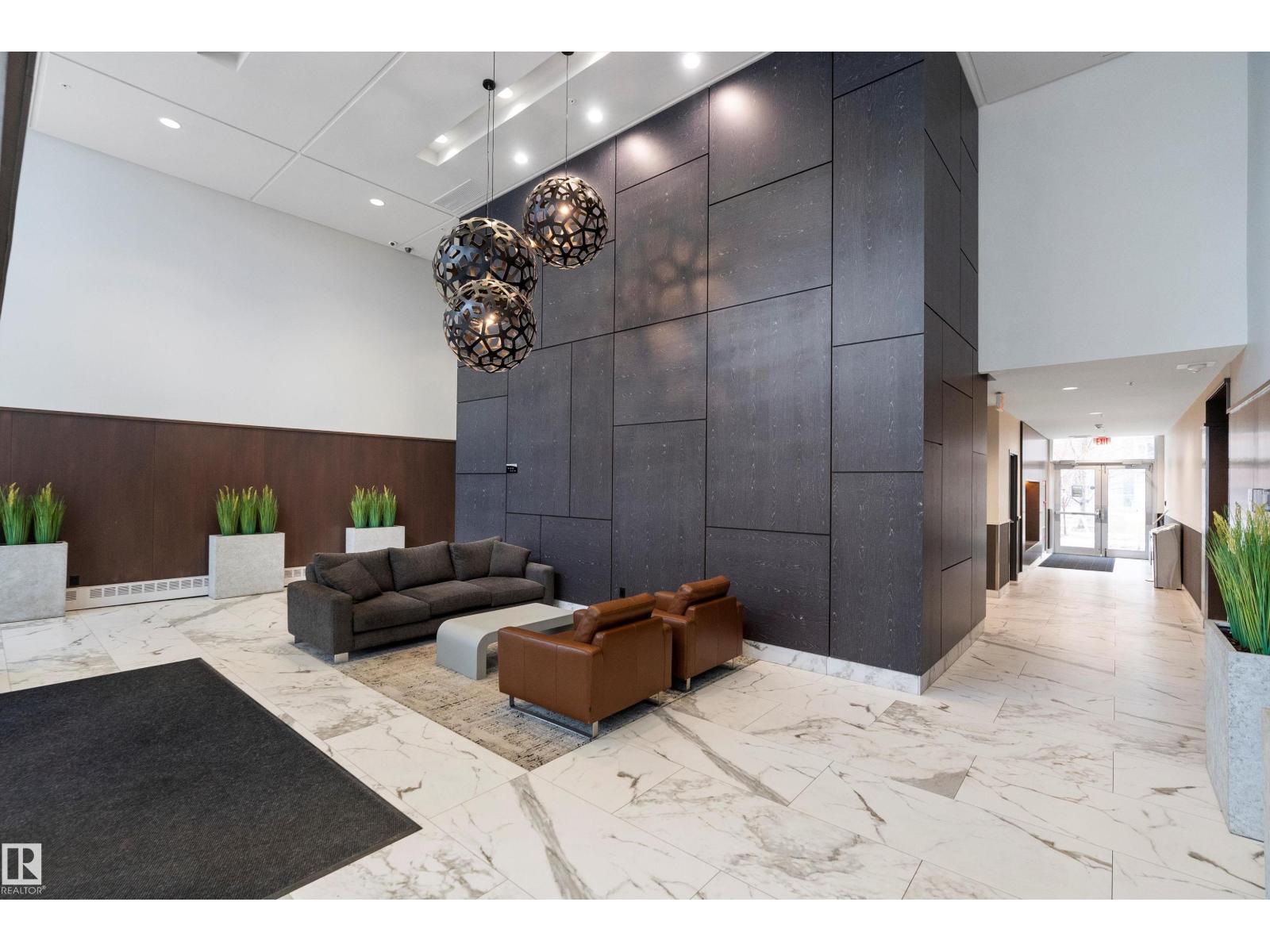 #508 2510 109 ST NW