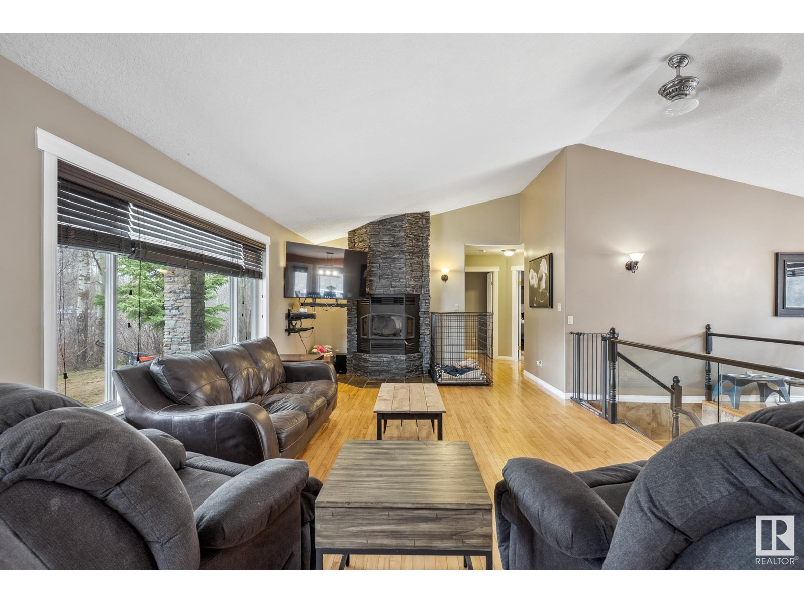 #386 52465 RGE ROAD 213