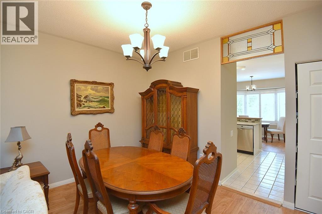 157 SILVERBIRCH Boulevard