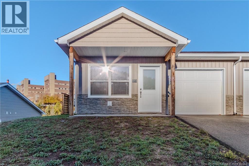 180 Arlington Crescent