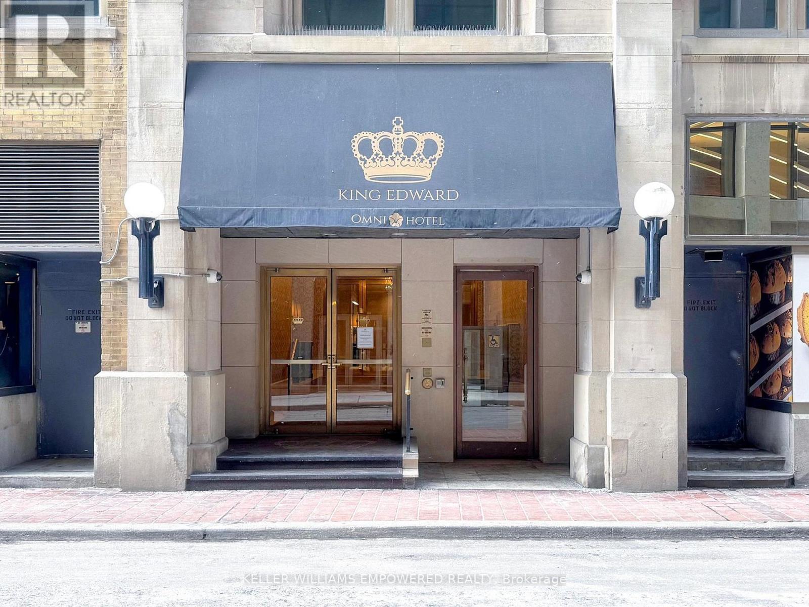 522 - 22 LEADER LANE