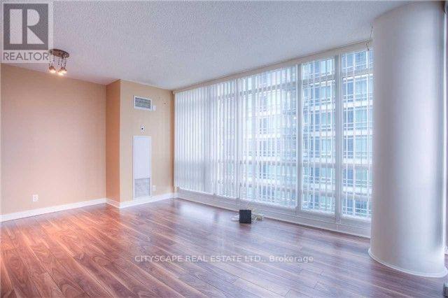 1110 - 397 FRONT STREET W