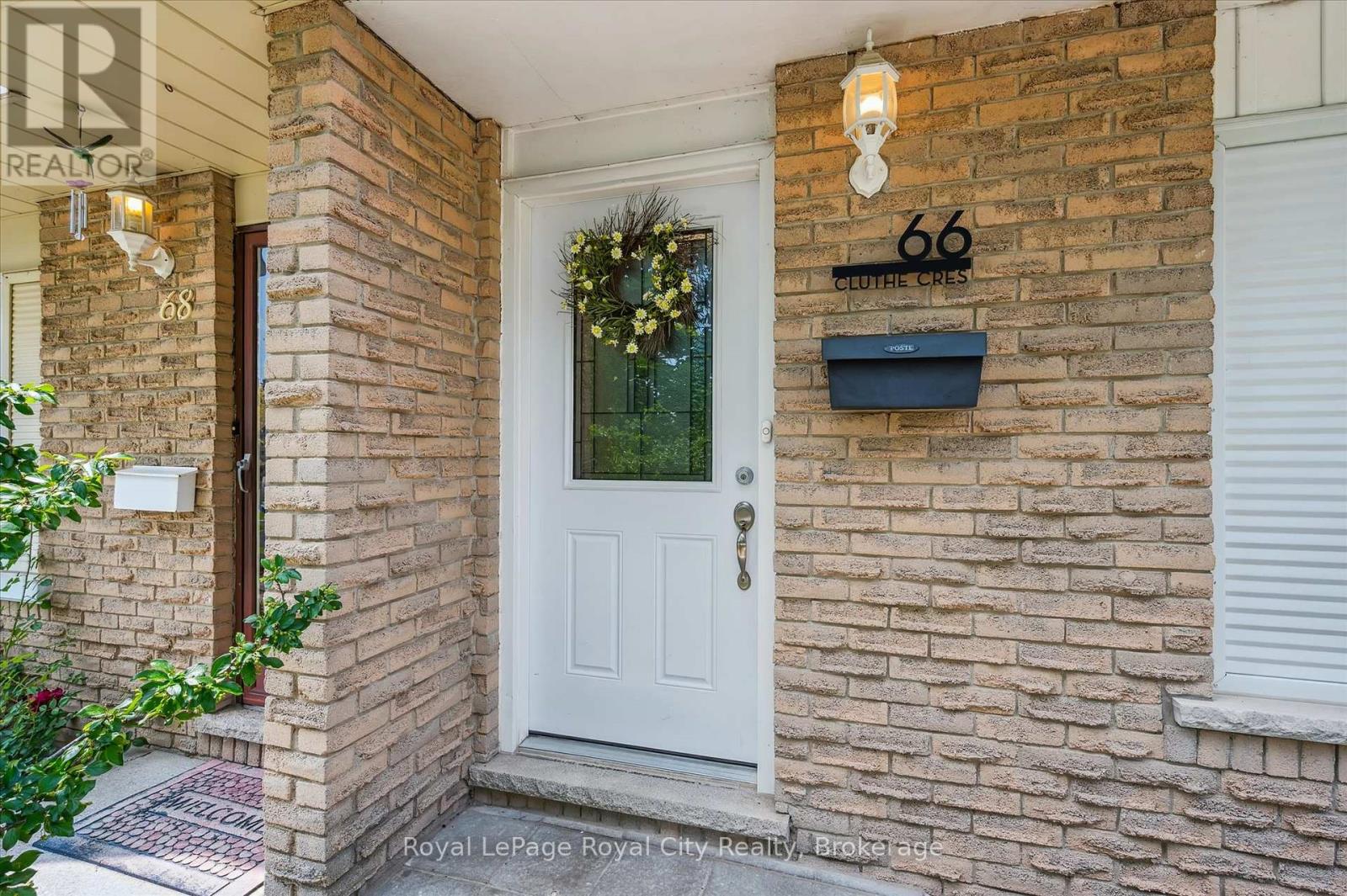 66 CLUTHE CRESCENT