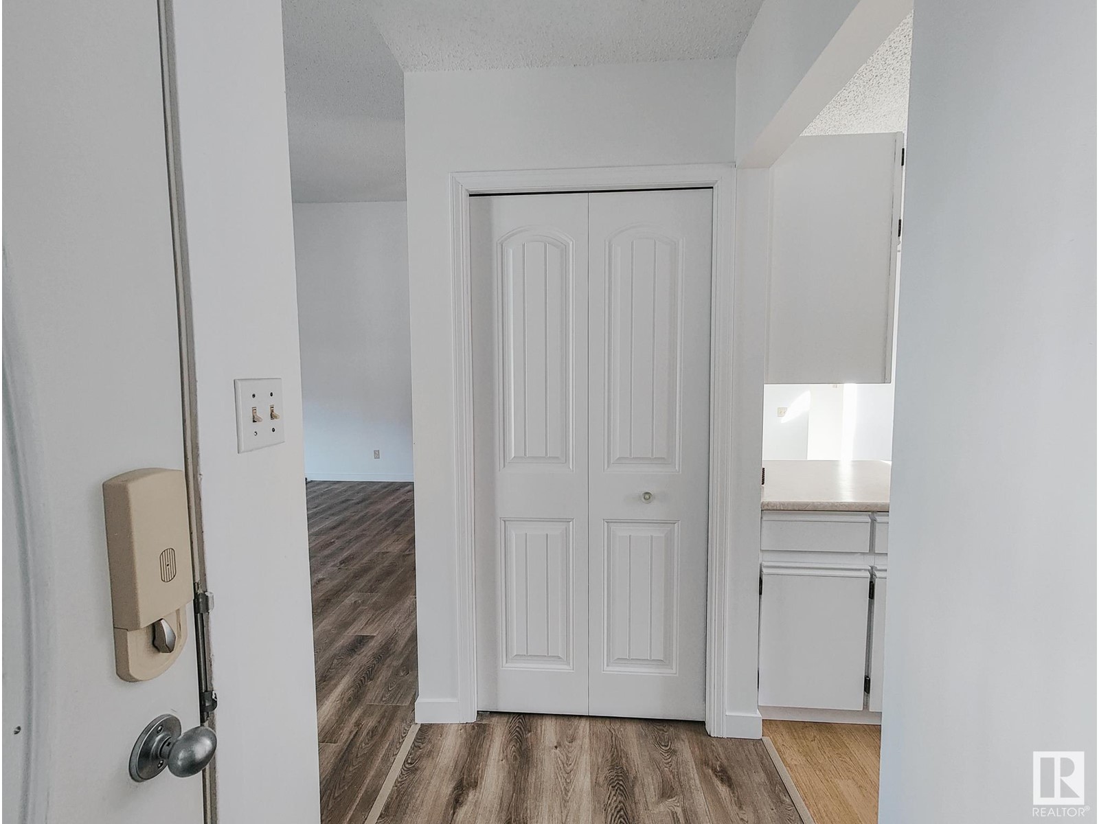 8507 189 ST NW
