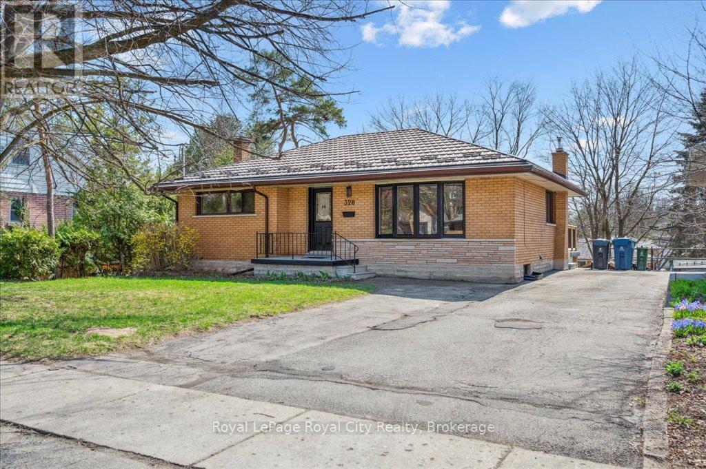 320 VICTORIA ROAD N