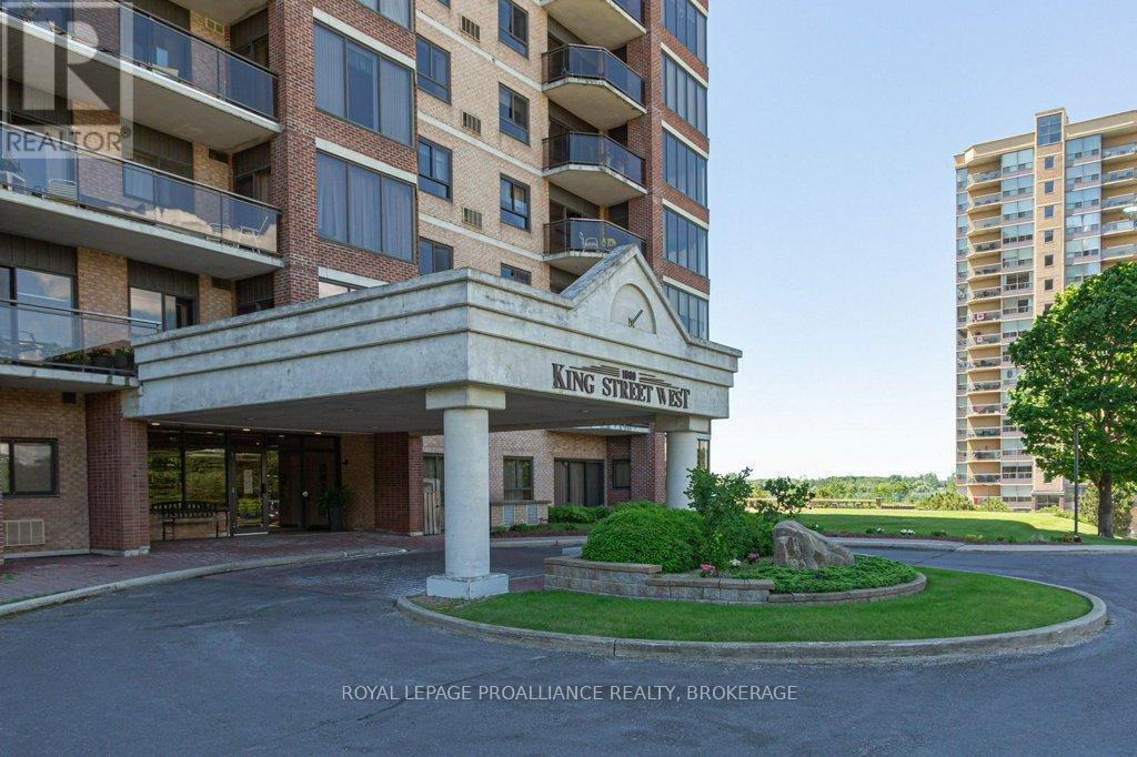 102 - 1000 KING STREET W
