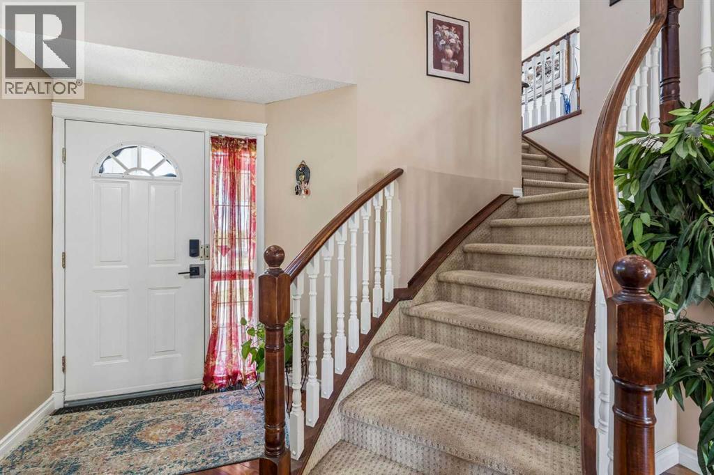 86 Tuscany Ravine Road NW