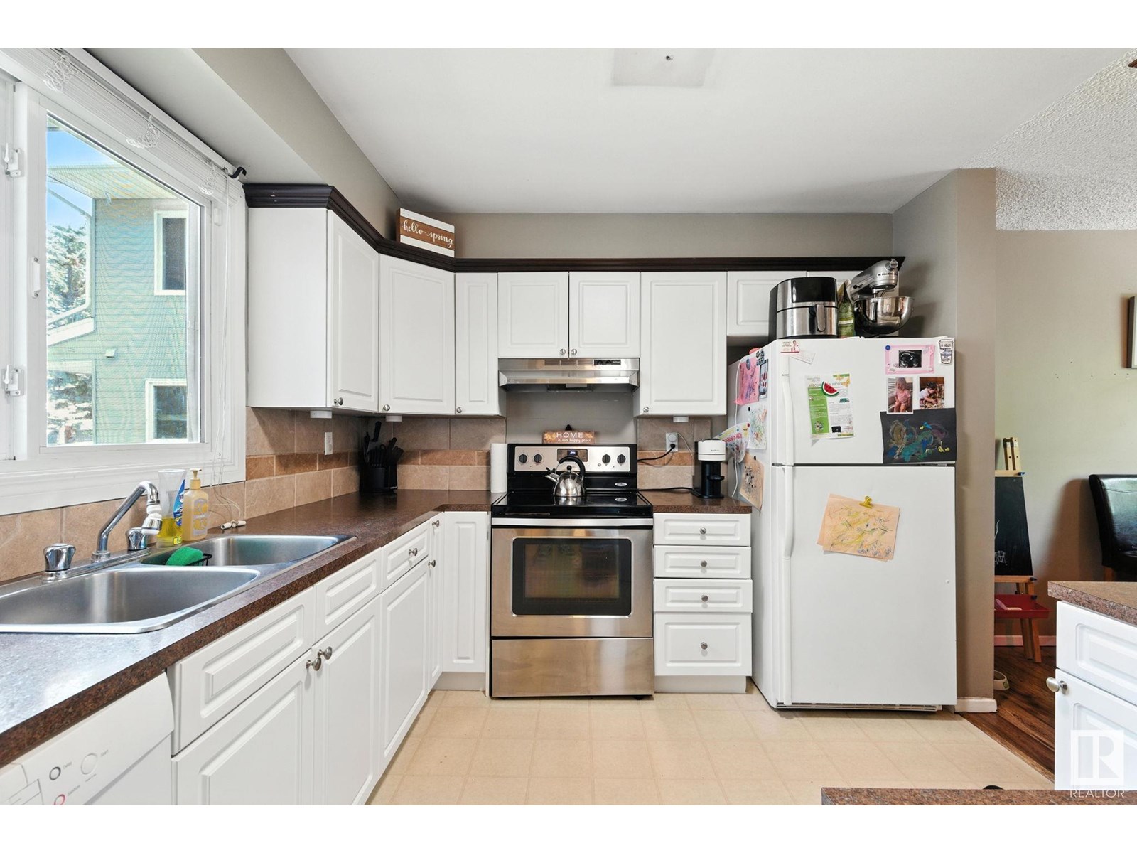 #9 1415 62 ST NW