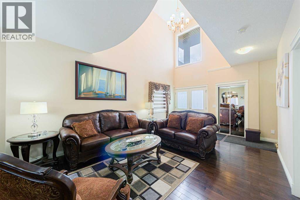 220 Saddlelake Drive NE