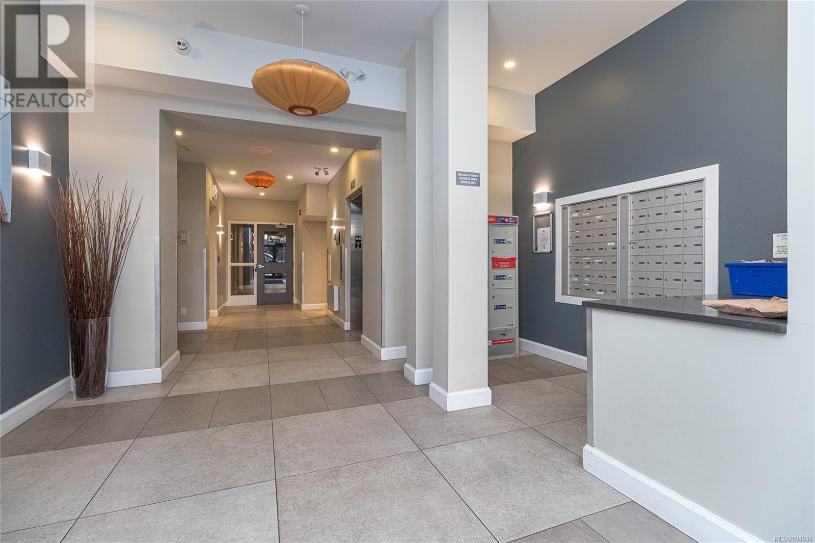 316 595 Pandora Ave