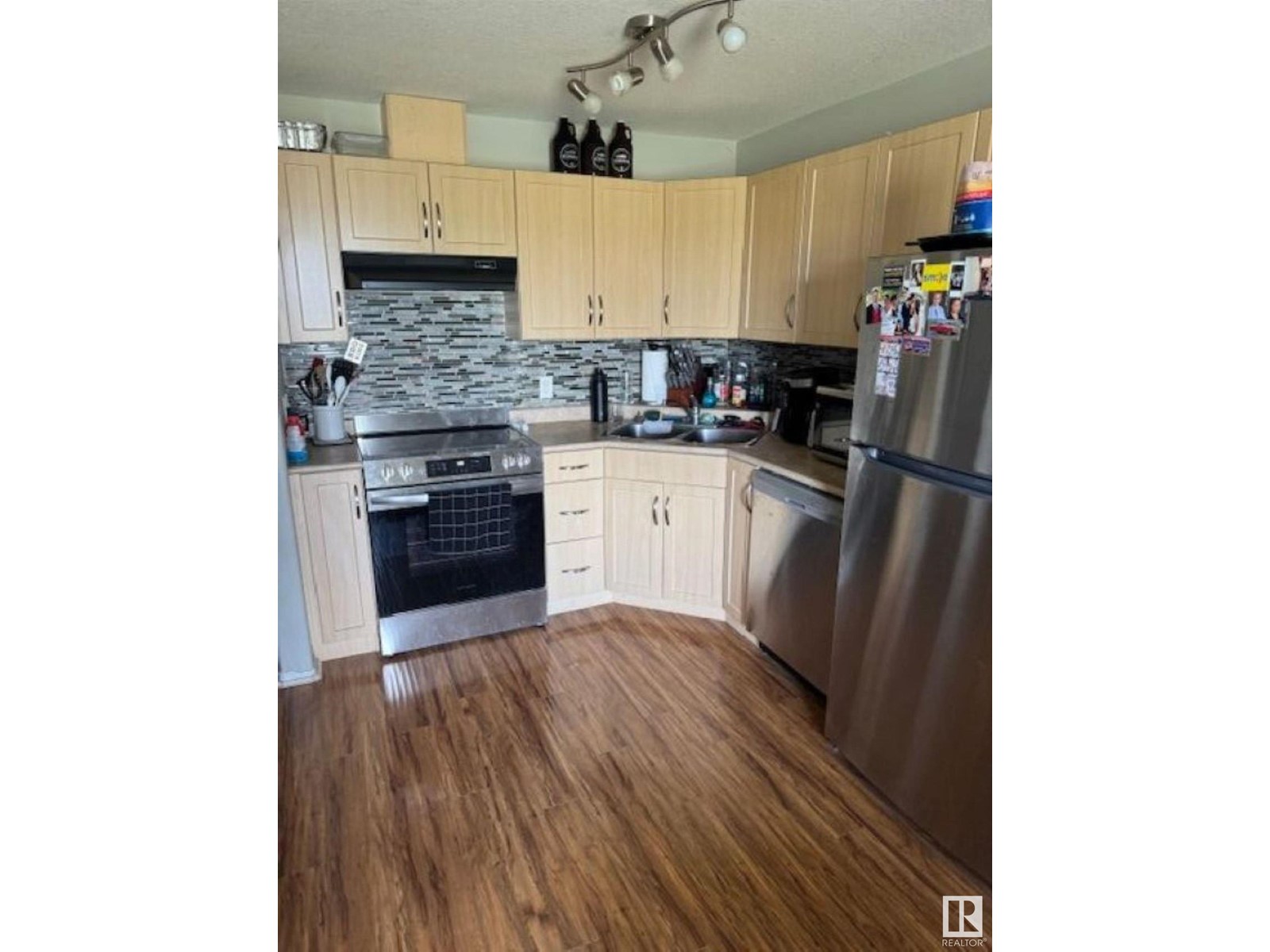 #520 9910 107 ST