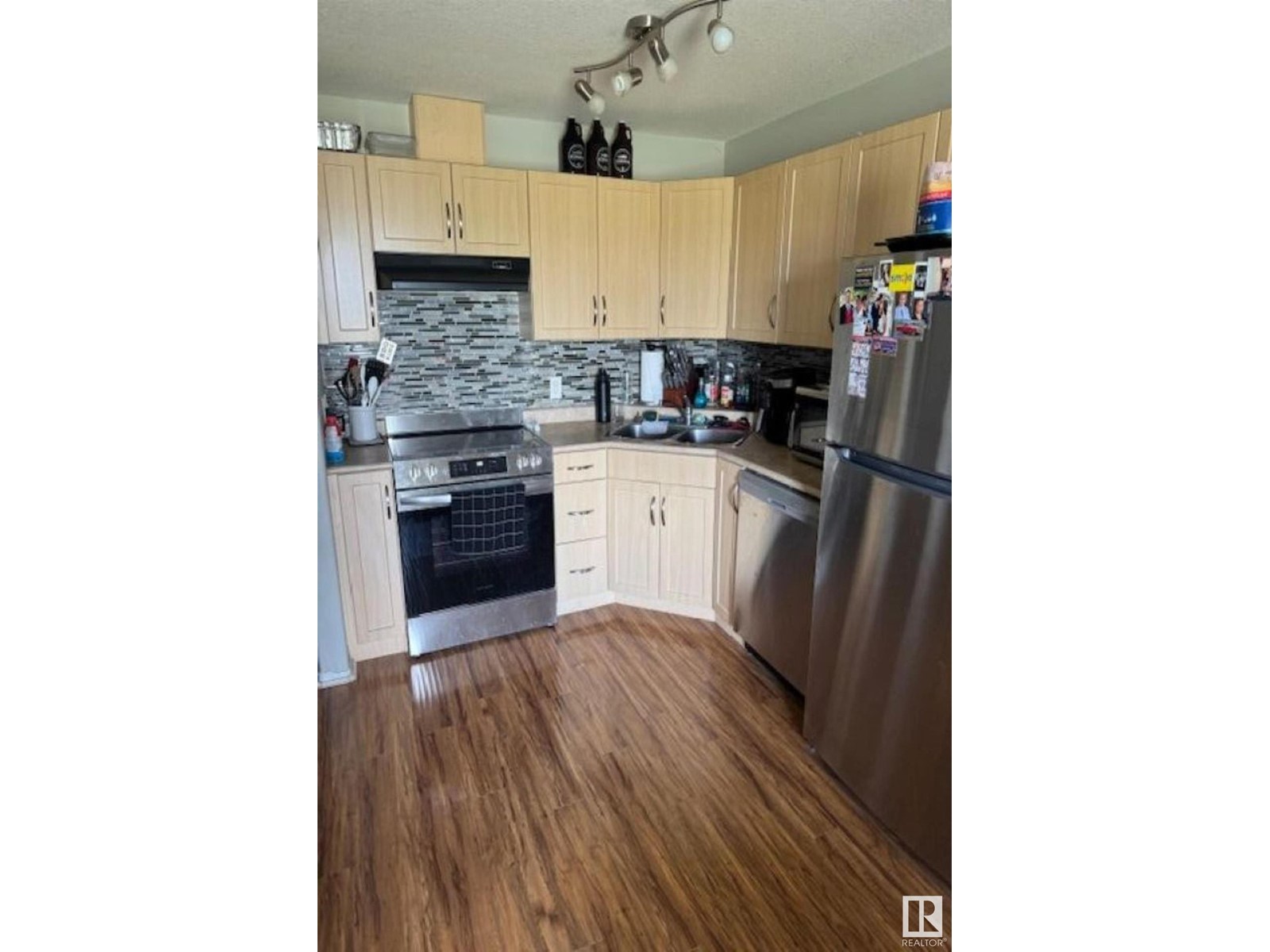 #520 9910 107 ST