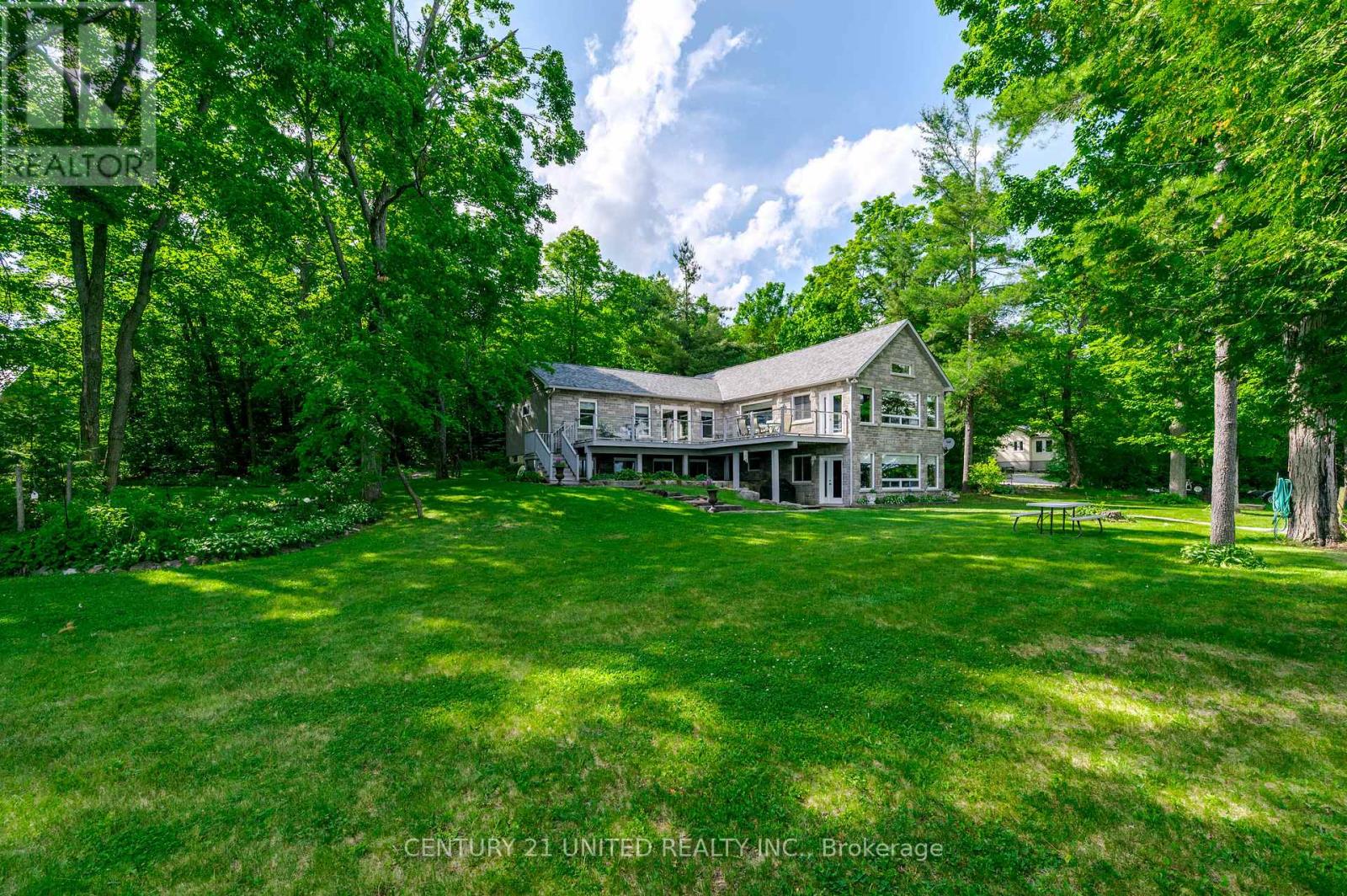 3069 CLEAR LAKE ROAD W