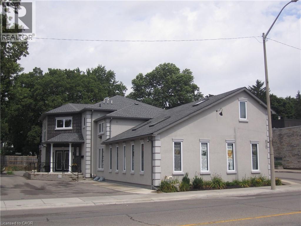 Photo 1 of 19 — 423 KING Street E Unit# 2, Cambridge, ON N3H3N1