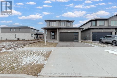 8 MOON CRESCENT Cambridge ON N1S0C4