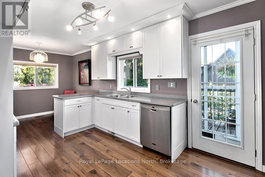 15 WELLINGTON STREET S