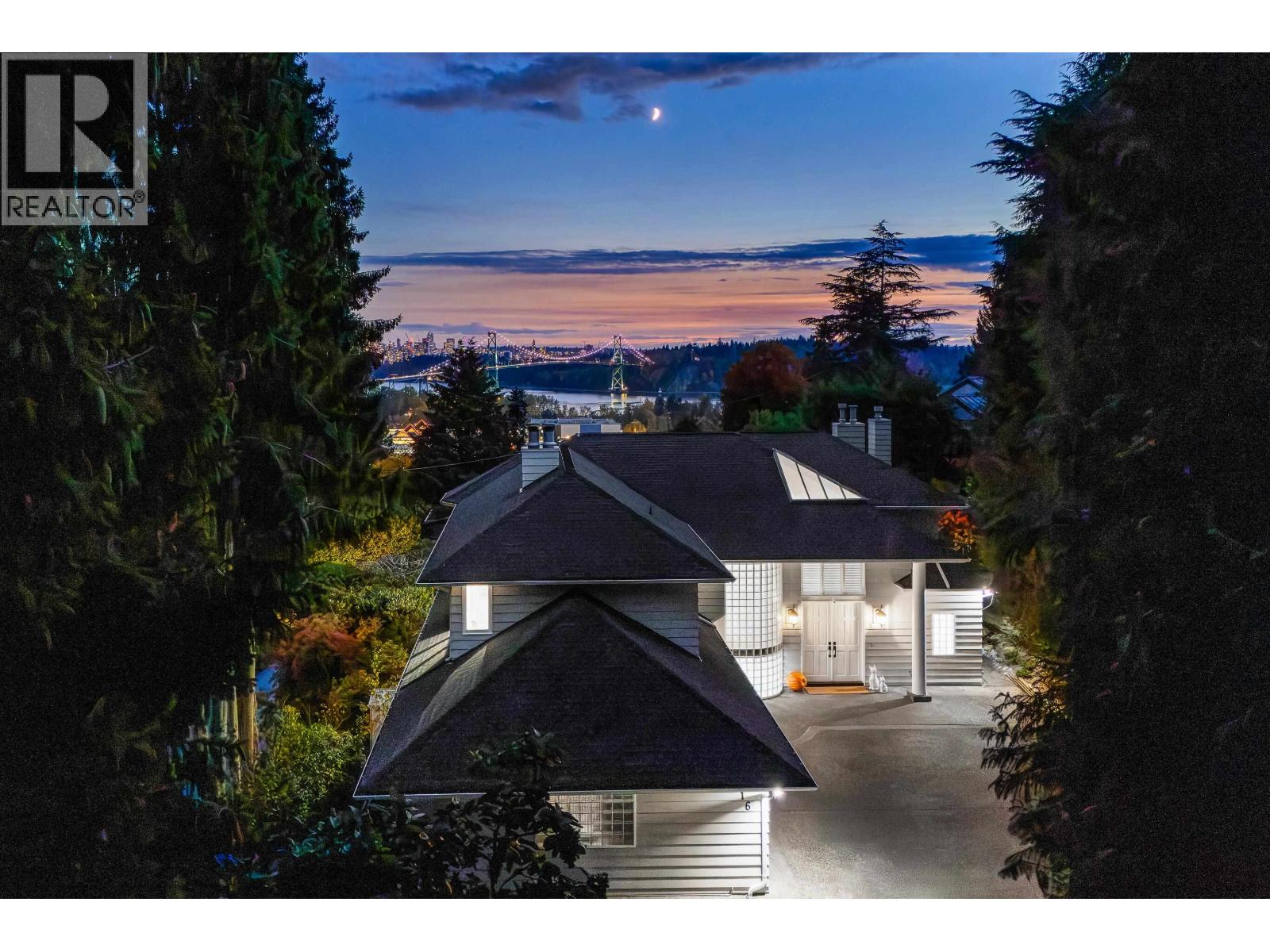 816 ANDERSON CRESCENT