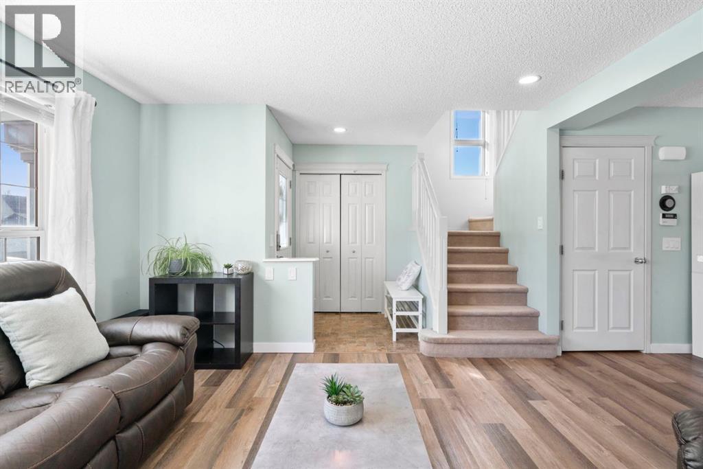 327 Copperstone Grove SE