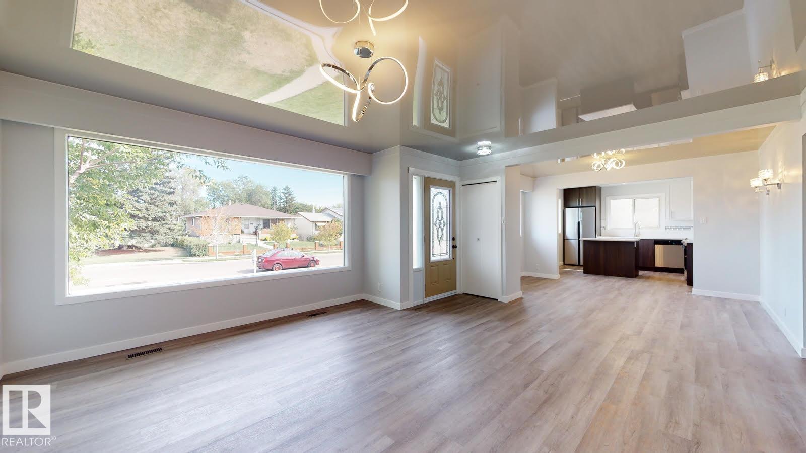 11744 135 ST NW