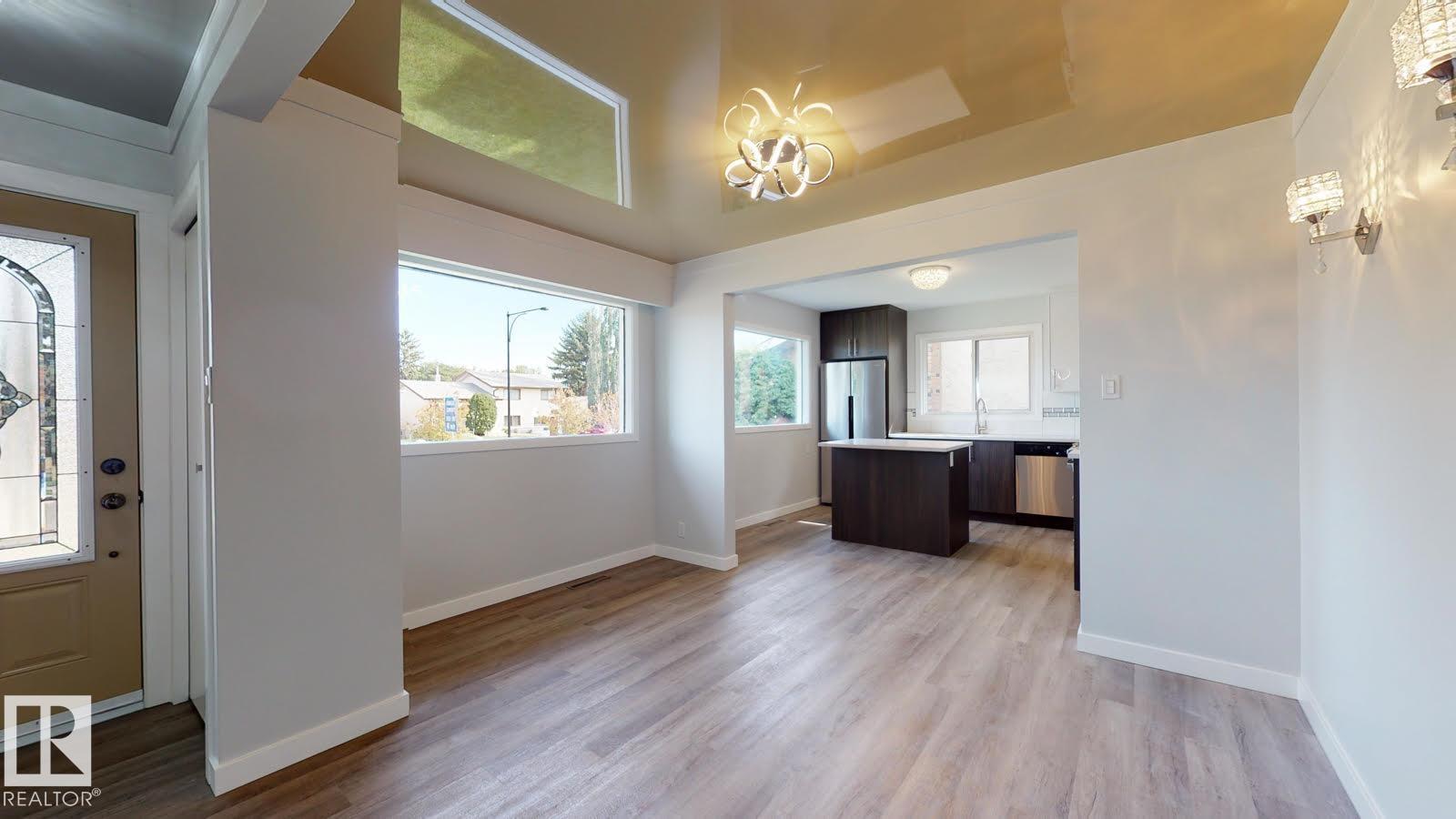 11744 135 ST NW