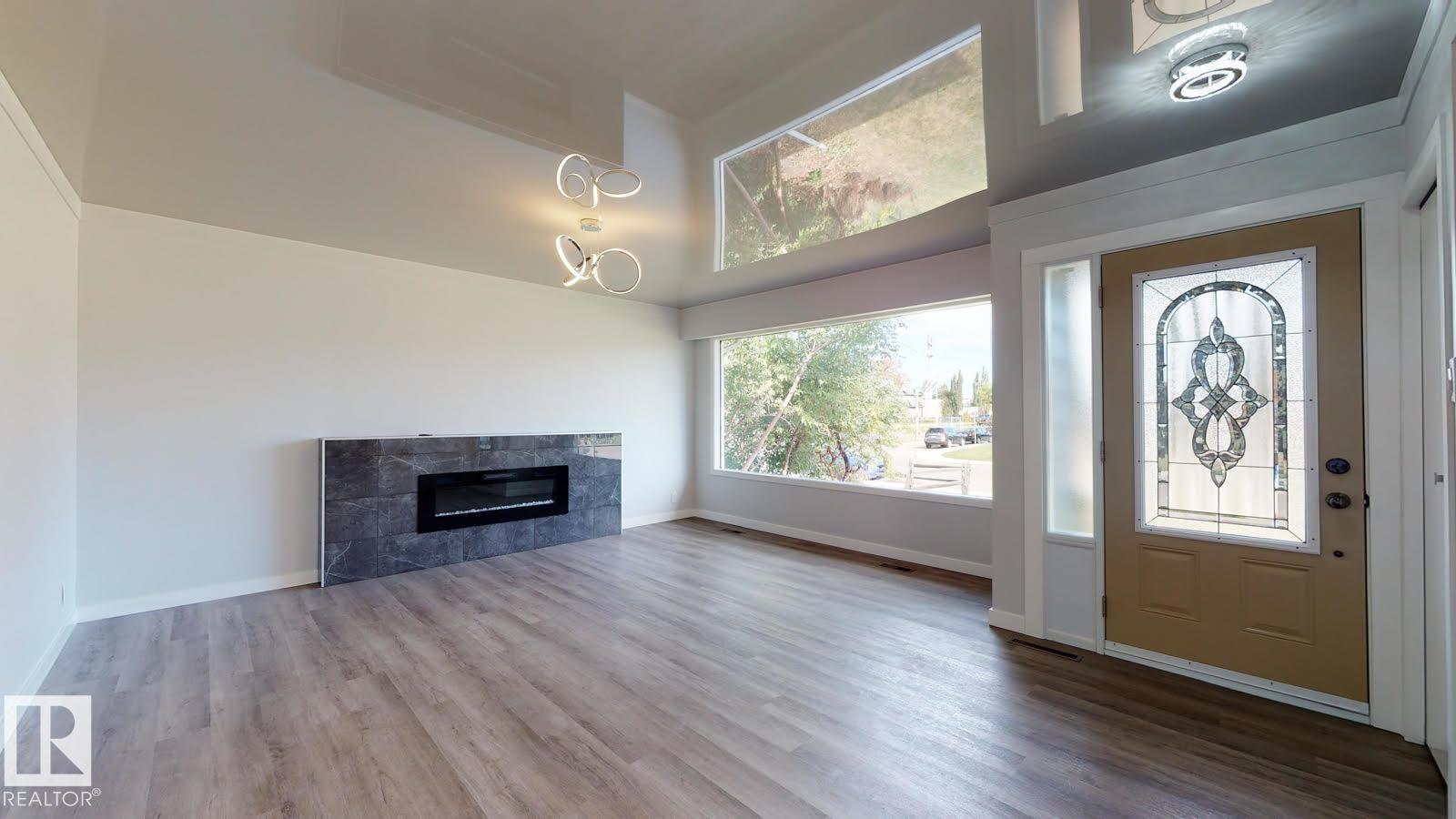 11744 135 ST NW
