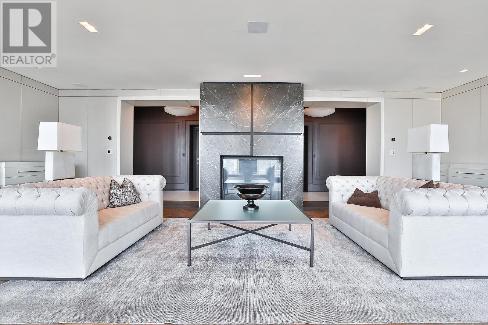 2503/2504 - 50 YORKVILLE AVENUE