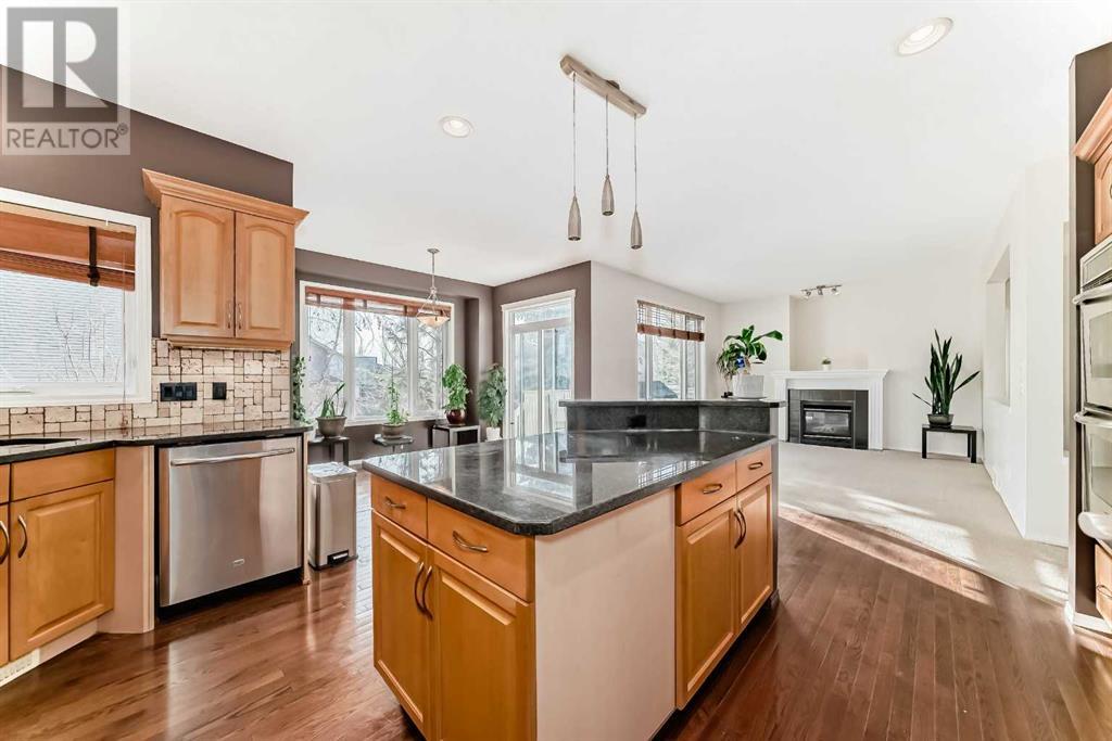 11 Cougar Plateau Place SW