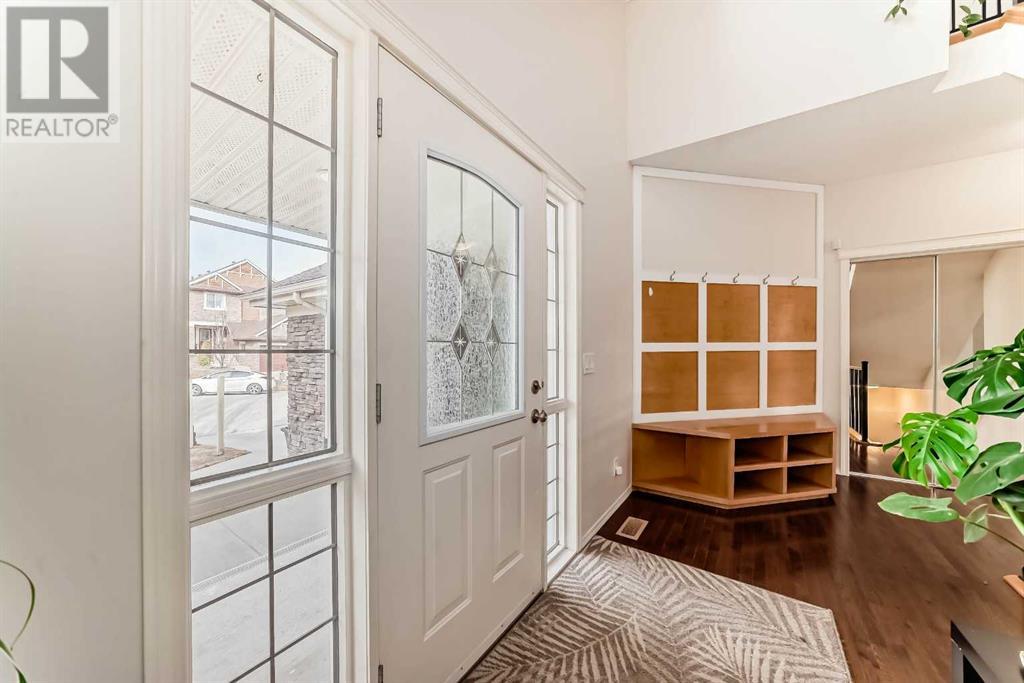 11 Cougar Plateau Place SW