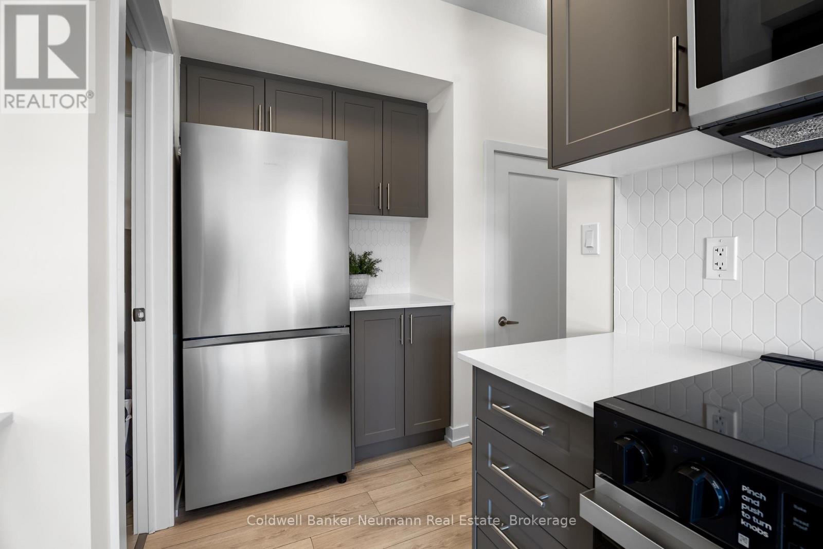 51 - 940 ST DAVID STREET N