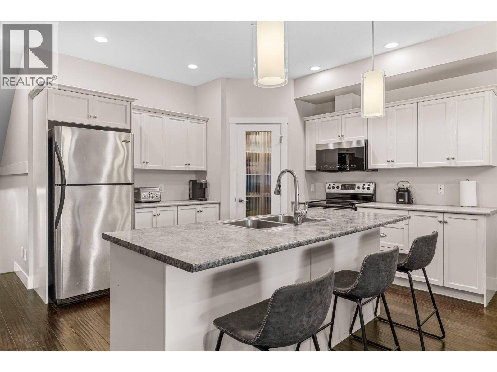 600 Boynton Place Unit# 4